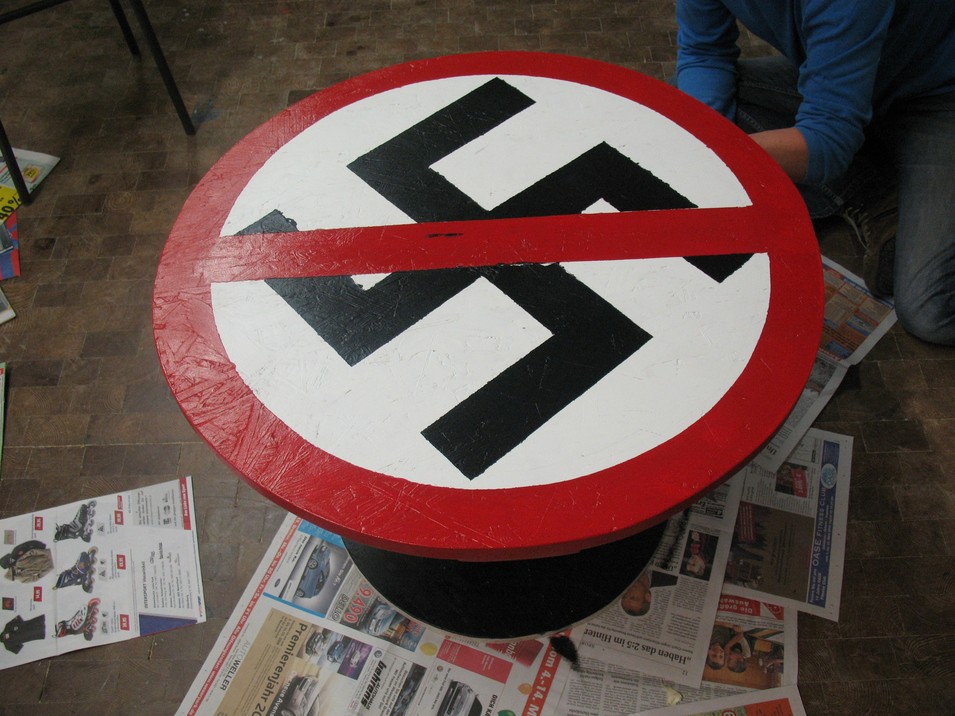 12c1bf7f554125880c00d227d6980f14e330ebbb