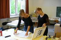 Dresscodes gegen Gewalt und Ausgrenzung wurden selber gezeichnet. 8c95cac6de9fa6c6f3b280be3ede4344afbc57d5